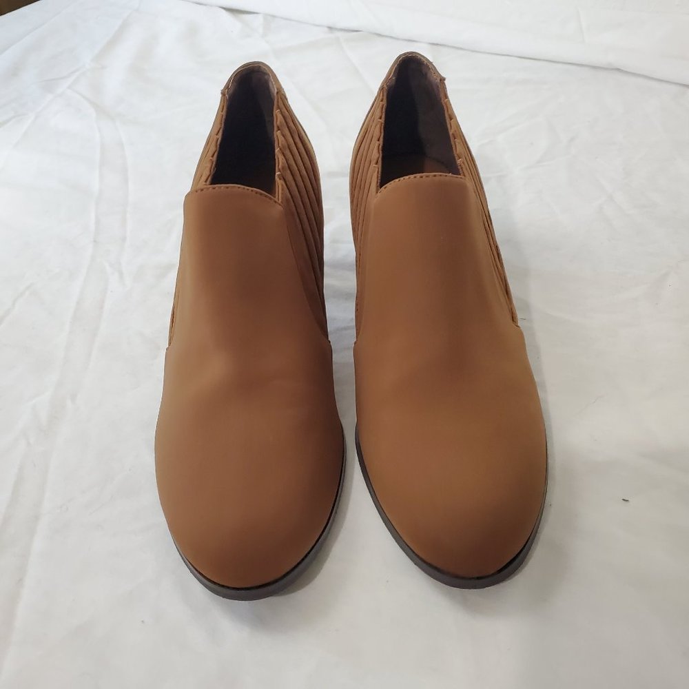 AJ Valenci Brown Slip On heels Womans 10 NEW